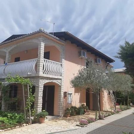 Apartmani Katica Vir Εξωτερικό φωτογραφία