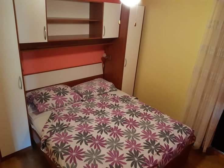 Apartmani Katica Vir Εξωτερικό φωτογραφία
