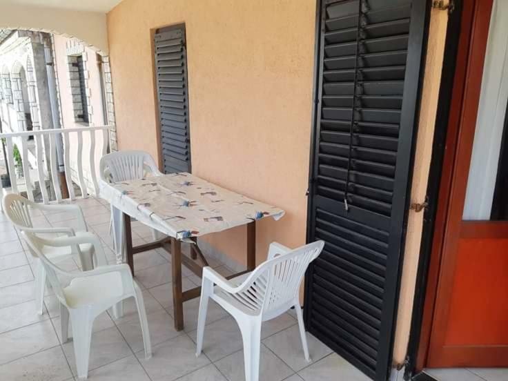 Apartmani Katica Vir Εξωτερικό φωτογραφία